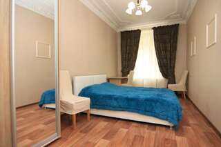 Апарт-отели Апарт-отель на Преображенской 24 Одесса Семейный номер — переулок Маяковского, 9-8