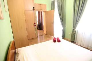 Апарт-отели Апарт-отель на Преображенской 24 Одесса Апартаменты с балконом-6