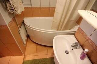 Апарт-отели Апарт-отель на Преображенской 24 Одесса Апартаменты с балконом-7