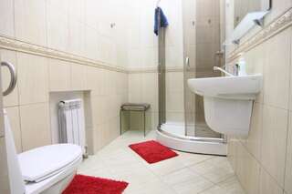 Апарт-отели Апарт-отель на Преображенской 24 Одесса Апартаменты с душем-12