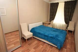 Апарт-отели Апарт-отель на Преображенской 24 Одесса Семейный номер — переулок Маяковского, 9-3